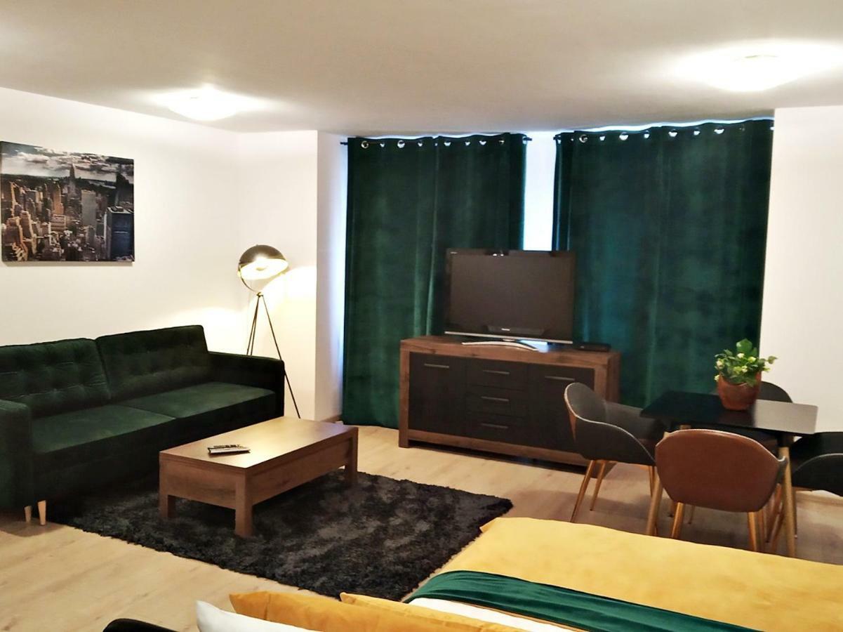 Downtown Studio Apartamento Zielona Góra Exterior foto