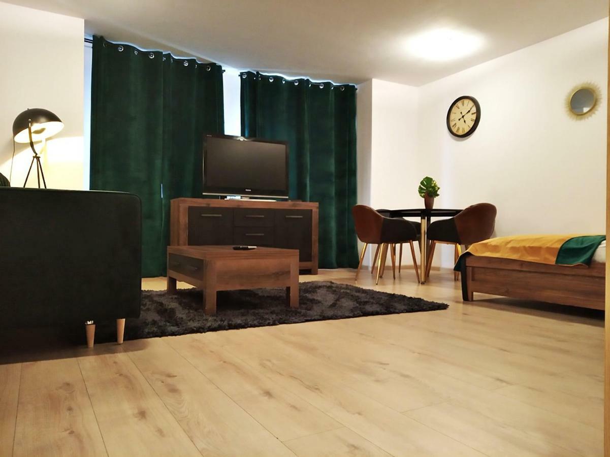 Downtown Studio Apartamento Zielona Góra Exterior foto
