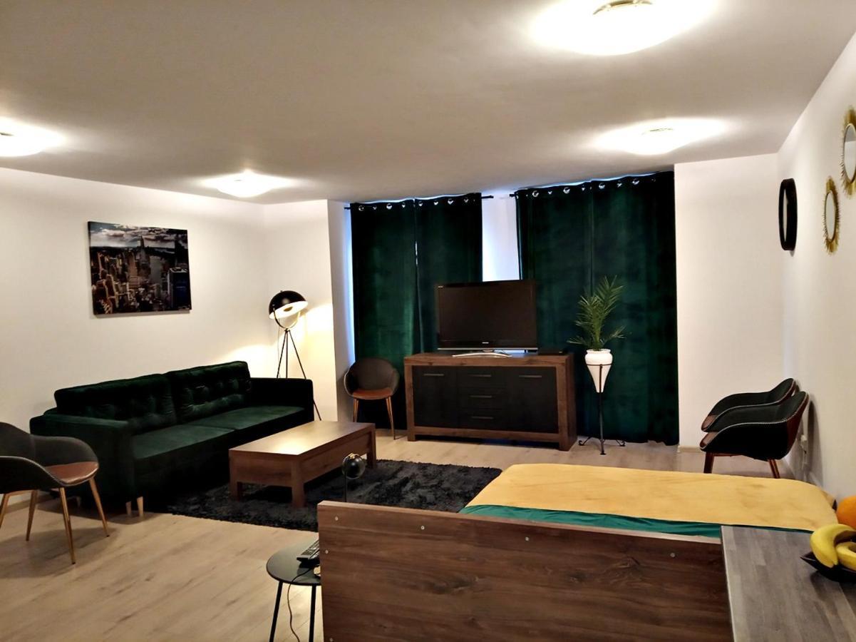 Downtown Studio Apartamento Zielona Góra Exterior foto